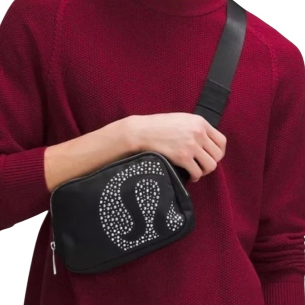 Lululemon Everywhere Belt Bag 1L Studded Black - Picture 7 of 16